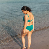 Grøn behagelig bikini bottom til kvinder på stranden