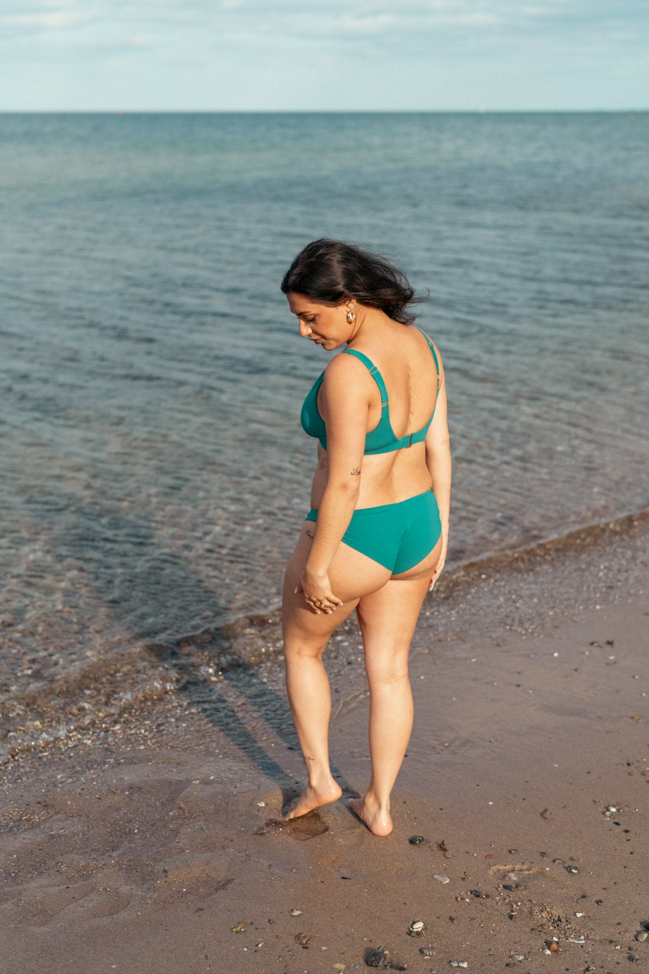 Grøn behagelig bikini bottom til kvinder på stranden