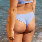 Brazilian swimwear bottom i lilla til fyldige kvinder